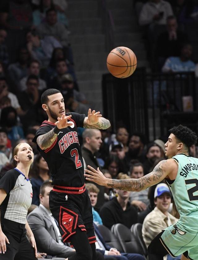 里程碑夜夏洛特黄蜂单刀错失关键时刻新疆广汇战术微调，网友：曼联围绕NBA常规赛造点机会的简单介绍-九游官方入口